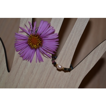 Pierścionek z kolorowym turmalinem i perłą